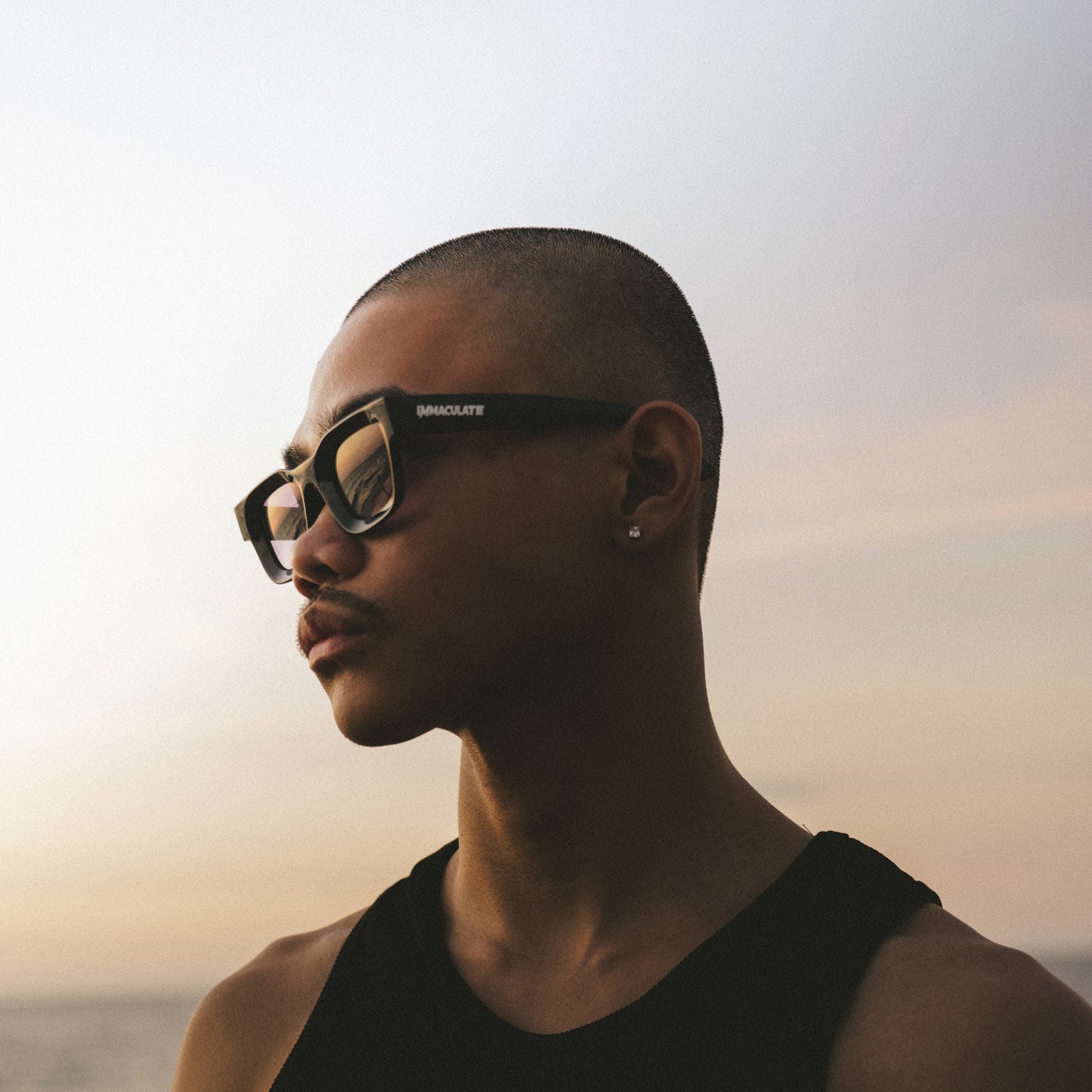 Monochrome Wayfarer