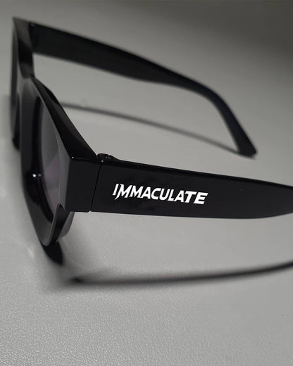 Monochrome Wayfarer