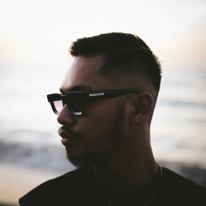 Monochrome Wayfarer